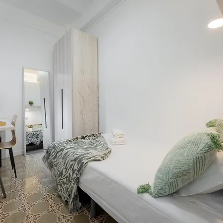 Piso Exclusivo Con 5 En El Corazon De * Tarragona